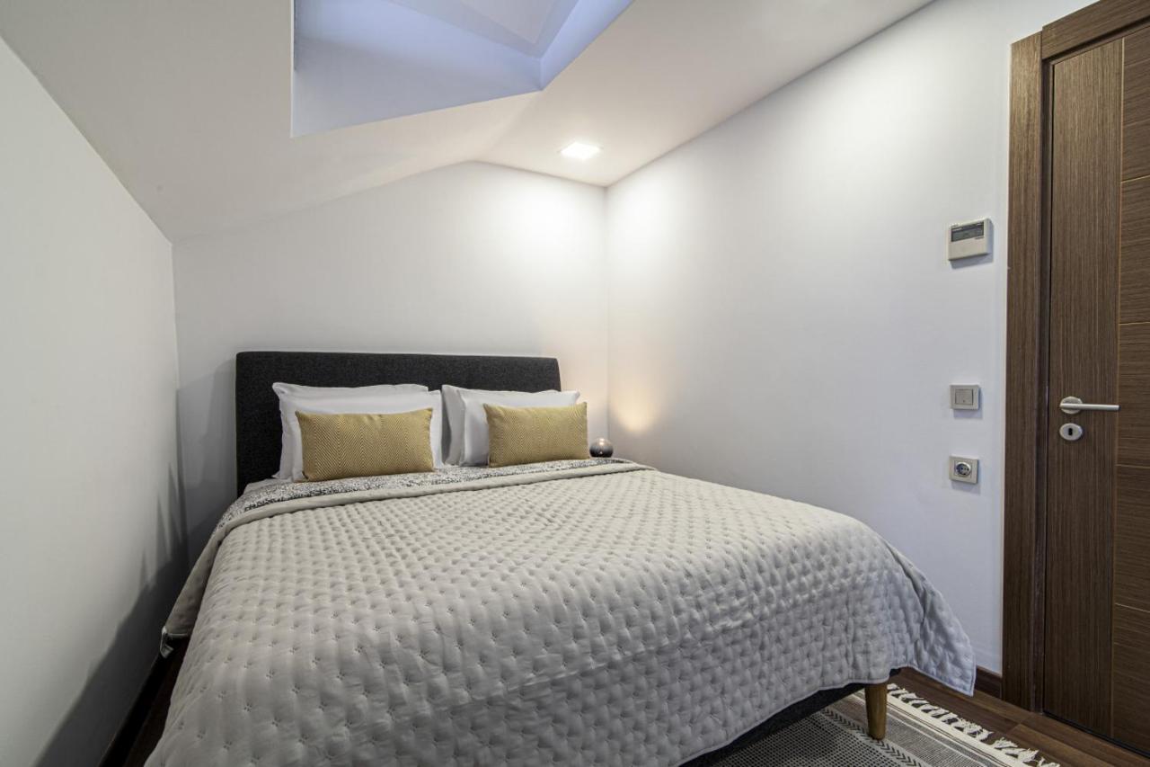 Sleek Residence Flat With Great Location In Sisli อิสตันบูล ภายนอก รูปภาพ